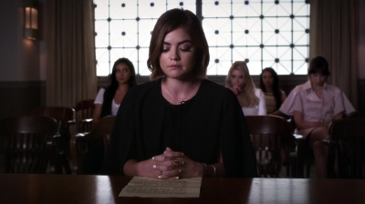 Pretty_Little_Liars_S06E11_Of_Late_I_Think_of_Rosewood_720p_WEB-DL_DD5_1_H_264-NTb_1444.jpg