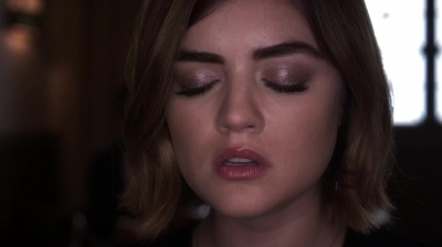 Pretty_Little_Liars_S06E11_Of_Late_I_Think_of_Rosewood_720p_WEB-DL_DD5_1_H_264-NTb_1499.jpg