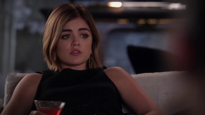 Pretty_Little_Liars_S06E11_Of_Late_I_Think_of_Rosewood_720p_WEB-DL_DD5_1_H_264-NTb_1882.jpg