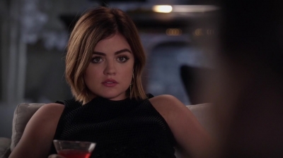 Pretty_Little_Liars_S06E11_Of_Late_I_Think_of_Rosewood_720p_WEB-DL_DD5_1_H_264-NTb_1890.jpg