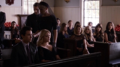 Pretty_Little_Liars_S06E11_Of_Late_I_Think_of_Rosewood_720p_WEB-DL_DD5_1_H_264-NTb_2396.jpg