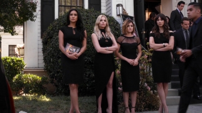 Pretty_Little_Liars_S06E11_Of_Late_I_Think_of_Rosewood_720p_WEB-DL_DD5_1_H_264-NTb_2417.jpg