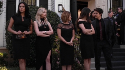 Pretty_Little_Liars_S06E11_Of_Late_I_Think_of_Rosewood_720p_WEB-DL_DD5_1_H_264-NTb_2428.jpg