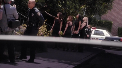 Pretty_Little_Liars_S06E11_Of_Late_I_Think_of_Rosewood_720p_WEB-DL_DD5_1_H_264-NTb_2525.jpg