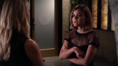 Pretty_Little_Liars_S06E12_Charlotte_s_Web_720p_WEB-DL_DD5_1_H_264-NTb_0210.jpg