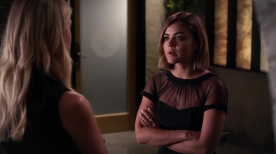 Pretty_Little_Liars_S06E12_Charlotte_s_Web_720p_WEB-DL_DD5_1_H_264-NTb_0211.jpg
