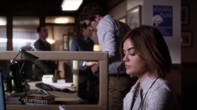 Pretty_Little_Liars_S06E12_Charlotte_s_Web_720p_WEB-DL_DD5_1_H_264-NTb_0795.jpg