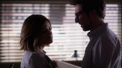 Pretty_Little_Liars_S06E12_Charlotte_s_Web_720p_WEB-DL_DD5_1_H_264-NTb_0809.jpg