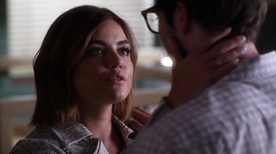 Pretty_Little_Liars_S06E12_Charlotte_s_Web_720p_WEB-DL_DD5_1_H_264-NTb_0827.jpg