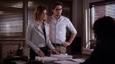 Pretty_Little_Liars_S06E12_Charlotte_s_Web_720p_WEB-DL_DD5_1_H_264-NTb_1063.jpg