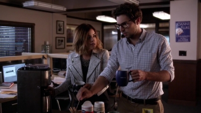 Pretty_Little_Liars_S06E12_Charlotte_s_Web_720p_WEB-DL_DD5_1_H_264-NTb_1252.jpg
