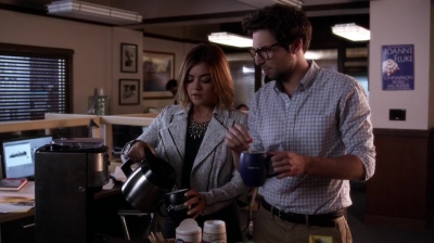 Pretty_Little_Liars_S06E12_Charlotte_s_Web_720p_WEB-DL_DD5_1_H_264-NTb_1254.jpg