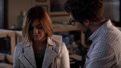 Pretty_Little_Liars_S06E12_Charlotte_s_Web_720p_WEB-DL_DD5_1_H_264-NTb_1267.jpg