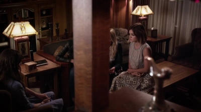 Pretty_Little_Liars_S06E12_Charlotte_s_Web_720p_WEB-DL_DD5_1_H_264-NTb_2155.jpg