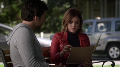 Pretty_Little_Liars_S06E13_The_Gloves_Are_On_720p_WEB-DL_DD5_1_H_264-NTb_1175.jpg