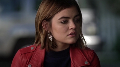 Pretty_Little_Liars_S06E13_The_Gloves_Are_On_720p_WEB-DL_DD5_1_H_264-NTb_1228.jpg