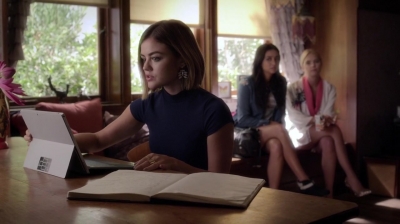 Pretty_Little_Liars_S06E13_The_Gloves_Are_On_720p_WEB-DL_DD5_1_H_264-NTb_1353.jpg