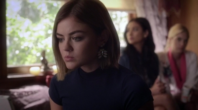 Pretty_Little_Liars_S06E13_The_Gloves_Are_On_720p_WEB-DL_DD5_1_H_264-NTb_1377.jpg