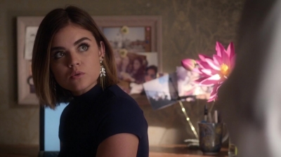 Pretty_Little_Liars_S06E13_The_Gloves_Are_On_720p_WEB-DL_DD5_1_H_264-NTb_1431.jpg