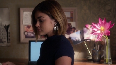 Pretty_Little_Liars_S06E13_The_Gloves_Are_On_720p_WEB-DL_DD5_1_H_264-NTb_1450.jpg