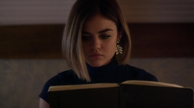 Pretty_Little_Liars_S06E13_The_Gloves_Are_On_720p_WEB-DL_DD5_1_H_264-NTb_1604.jpg