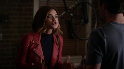 Pretty_Little_Liars_S06E13_The_Gloves_Are_On_720p_WEB-DL_DD5_1_H_264-NTb_1865.jpg