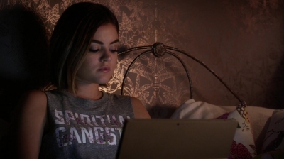 Pretty_Little_Liars_S06E13_The_Gloves_Are_On_720p_WEB-DL_DD5_1_H_264-NTb_2489.jpg