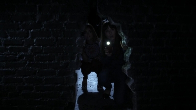 Pretty_Little_Liars_S06E16_Where_Somebody_Waits_for_Me_720p_WEB-DL_DD5_1_H_264-NTb_0200.jpg
