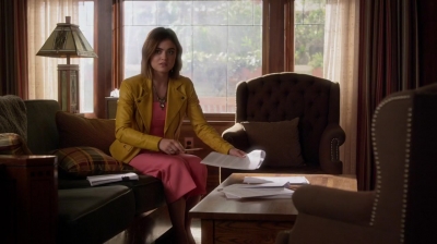 Pretty_Little_Liars_S06E16_Where_Somebody_Waits_for_Me_720p_WEB-DL_DD5_1_H_264-NTb_1182.jpg