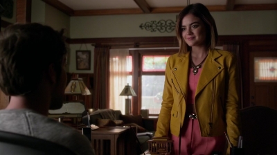 Pretty_Little_Liars_S06E16_Where_Somebody_Waits_for_Me_720p_WEB-DL_DD5_1_H_264-NTb_1203.jpg