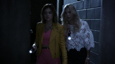 Pretty_Little_Liars_S06E16_Where_Somebody_Waits_for_Me_720p_WEB-DL_DD5_1_H_264-NTb_2131.jpg