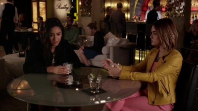 Pretty_Little_Liars_S06E16_Where_Somebody_Waits_for_Me_720p_WEB-DL_DD5_1_H_264-NTb_2175.jpg