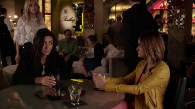 Pretty_Little_Liars_S06E16_Where_Somebody_Waits_for_Me_720p_WEB-DL_DD5_1_H_264-NTb_2182.jpg