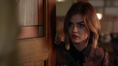 Pretty_Little_Liars_S06E17_We_ve_All_Got_Baggage_720p_WEB-DL_DD5_1_H_264-NTb_2503.jpg