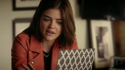Pretty_Little_Liars_S07E03_WEB-DL_720p_DUAL_WWW_COMANDOTORRENTS_COM_1100.jpg