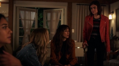 Pretty_Little_Liars_S07E03_WEB-DL_720p_DUAL_WWW_COMANDOTORRENTS_COM_2130.jpg