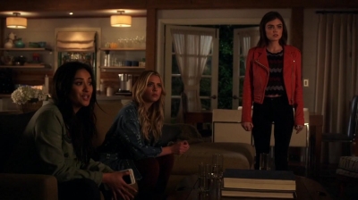 Pretty_Little_Liars_S07E03_WEB-DL_720p_DUAL_WWW_COMANDOTORRENTS_COM_2142.jpg