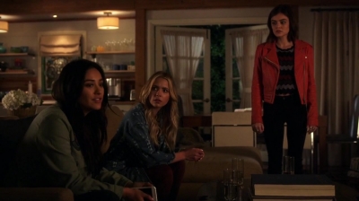 Pretty_Little_Liars_S07E03_WEB-DL_720p_DUAL_WWW_COMANDOTORRENTS_COM_2144.jpg