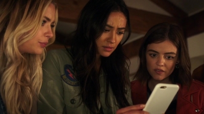 Pretty_Little_Liars_S07E03_WEB-DL_720p_DUAL_WWW_COMANDOTORRENTS_COM_2186.jpg