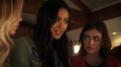 Pretty_Little_Liars_S07E03_WEB-DL_720p_DUAL_WWW_COMANDOTORRENTS_COM_2190.jpg