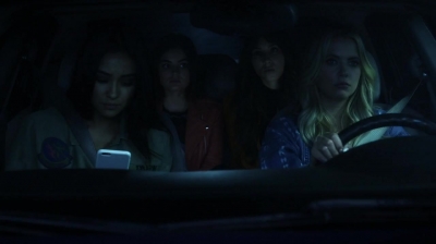 Pretty_Little_Liars_S07E03_WEB-DL_720p_DUAL_WWW_COMANDOTORRENTS_COM_2298.jpg