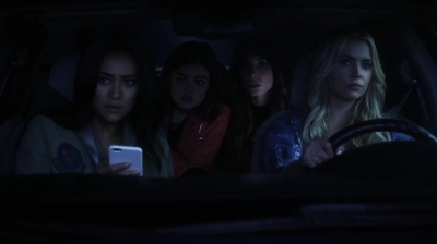 Pretty_Little_Liars_S07E03_WEB-DL_720p_DUAL_WWW_COMANDOTORRENTS_COM_2385.jpg