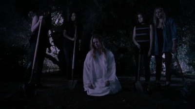 Pretty_Little_Liars_S07E04_WEB-DL_720p_DUAL_WWW_COMANDOTORRENTS_COM_0196.jpg