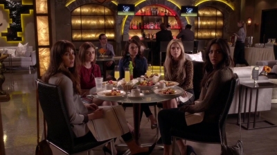 Pretty_Little_Liars_S07E04_WEB-DL_720p_DUAL_WWW_COMANDOTORRENTS_COM_1774.jpg