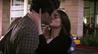 Pretty_Little_Liars_S07E08_WEB-DL_720p_DUAL_WWW_COMANDOTORRENTS_COM_2247.jpg