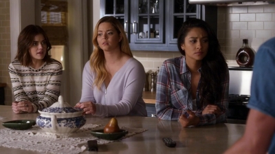 Pretty_Little_Liars_S07E10_WEB-DL_720p_DUAL_WWW_COMANDOTORRENTS_COM_0281.jpg
