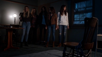 Pretty_Little_Liars_S07E10_WEB-DL_720p_DUAL_WWW_COMANDOTORRENTS_COM_1655.jpg