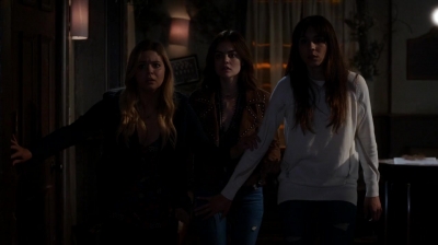 Pretty_Little_Liars_S07E10_WEB-DL_720p_DUAL_WWW_COMANDOTORRENTS_COM_2029.jpg
