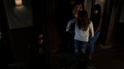 Pretty_Little_Liars_S07E10_WEB-DL_720p_DUAL_WWW_COMANDOTORRENTS_COM_2036.jpg