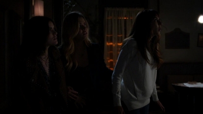 Pretty_Little_Liars_S07E10_WEB-DL_720p_DUAL_WWW_COMANDOTORRENTS_COM_2111.jpg